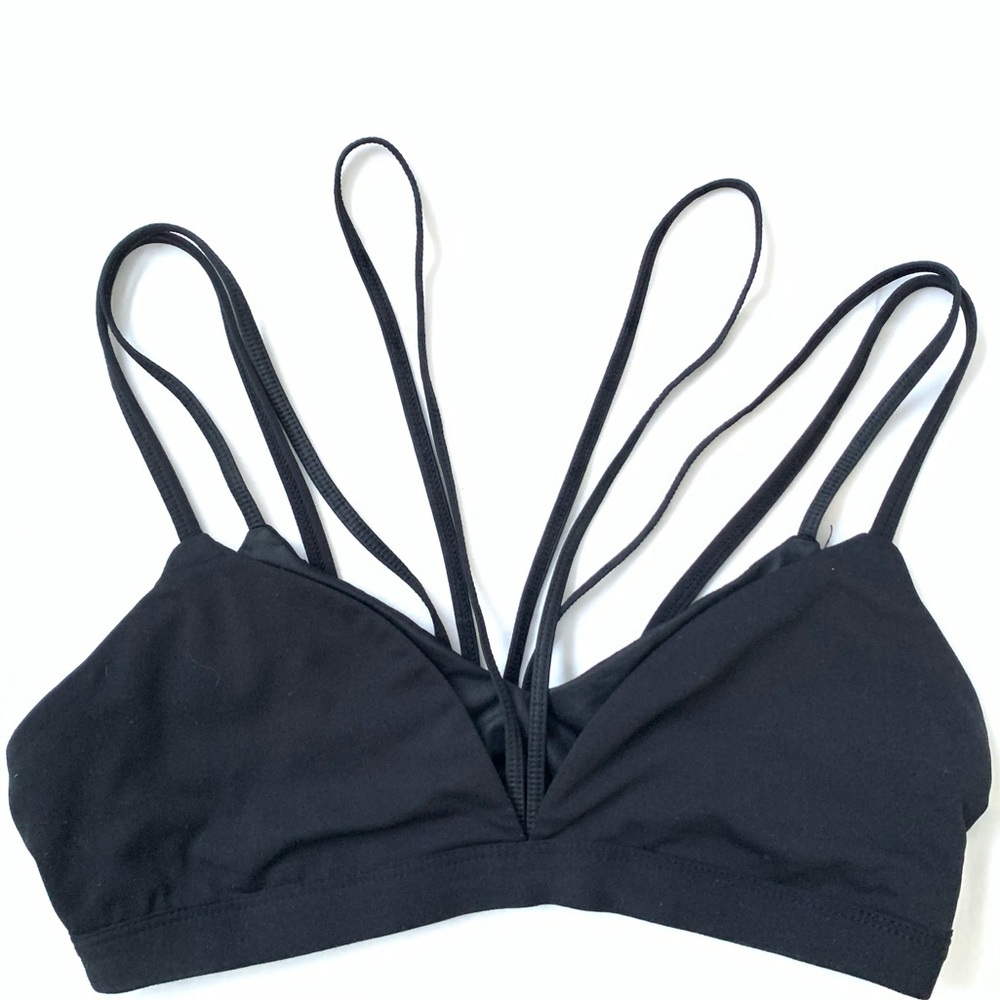 Fabletics fashion sports bra